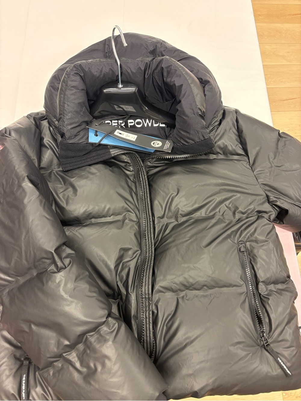 NWT Aritzia super puff